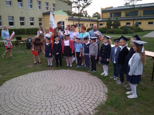 Uroczysta inauguracja roku szkolnego 2019/2020 w Publicznej Szkole Podstawowej w Karłowicach.