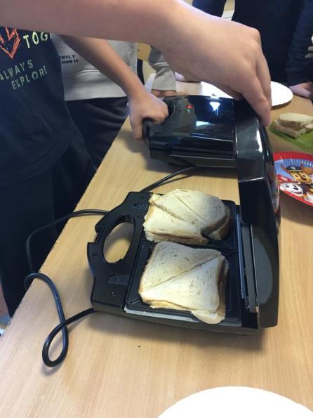 #Laboratoria Przyszłości - zajęcia kulinarne w klasach 1. i 5.